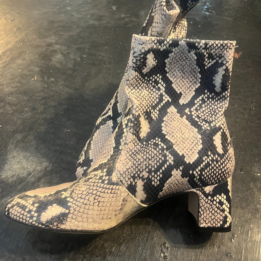 Womens Stuart Weitzman Boots